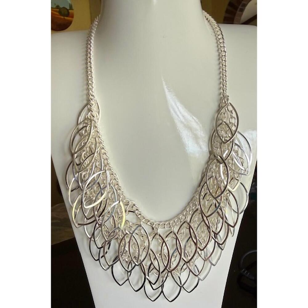 NEW ALL THAT GLITTERZ women's shiny fringe necklace in silver